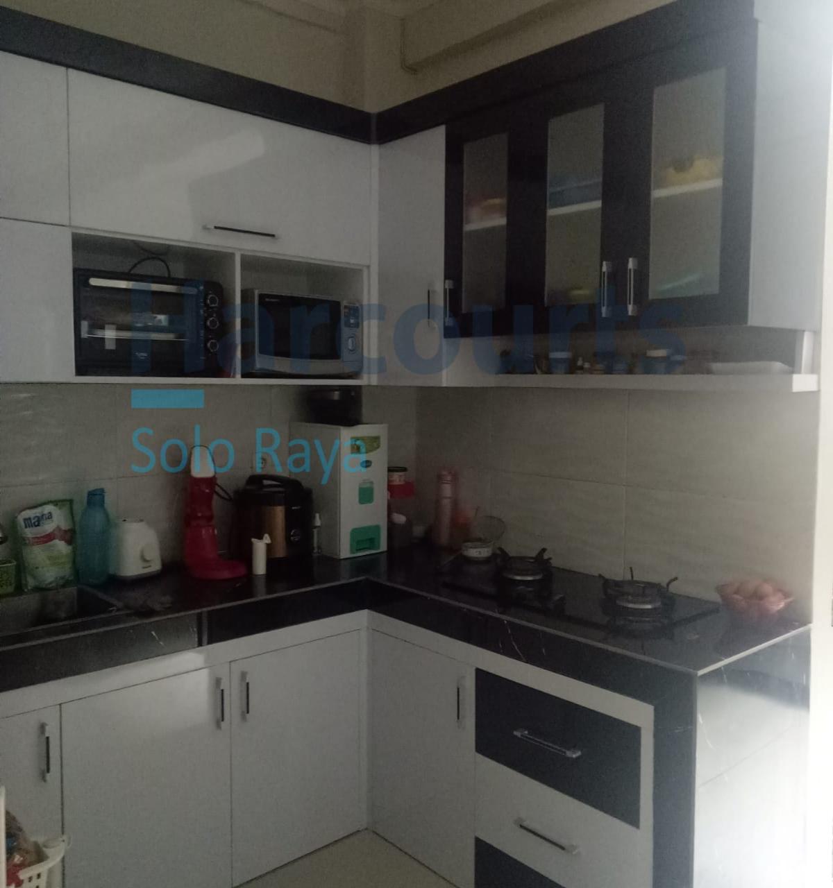 Dijual Rumah Bagus 2 Lantai di Perumahan Dekat The Park Mall Solo Baru - Foto 4