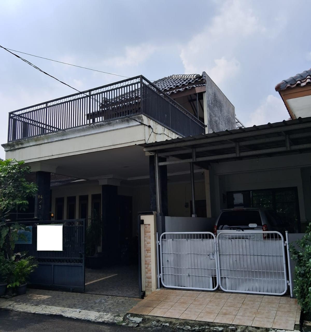 Dijual Rumah 2 Lantai di Anggrek Loka, Graha Raya - Siap Huni!