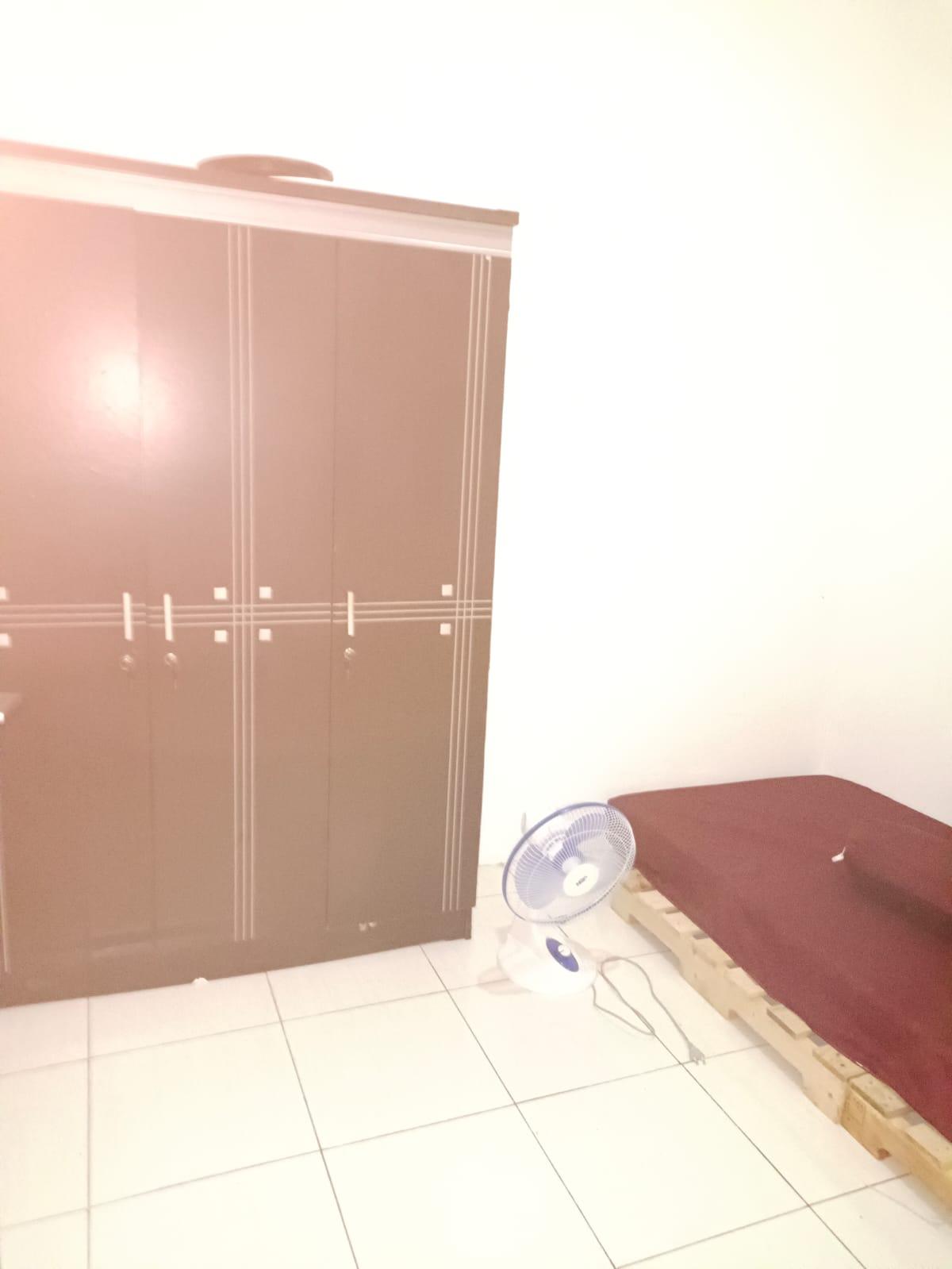 Dijual Rumah 2 Lantai dengan KT 4+1 di Bintaro Sektor 1, Jakarta Selatan - Foto 7