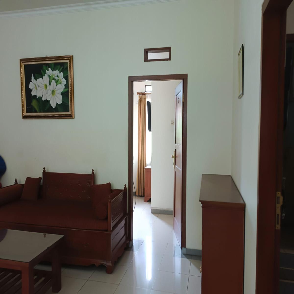 Dijual Rumah Full Furnished di Turangga Bandung, Cocok untuk Tempat Tinggal atau Guesthouse - Foto 4