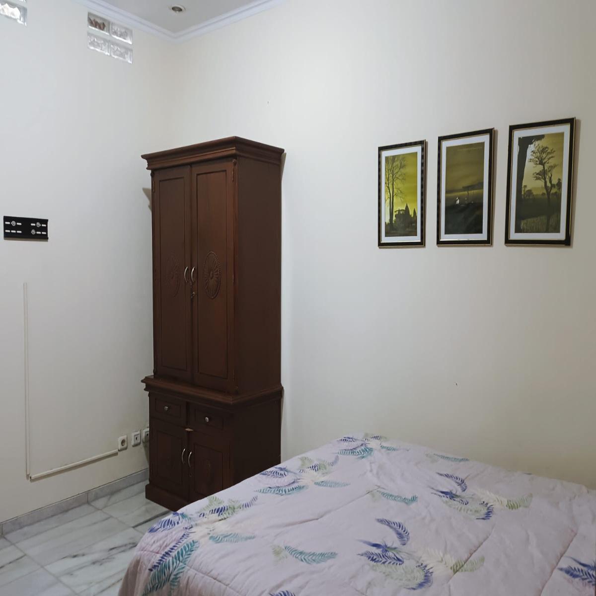 Dijual Rumah Full Furnished di Turangga Bandung, Cocok untuk Tempat Tinggal atau Guesthouse - Foto 8