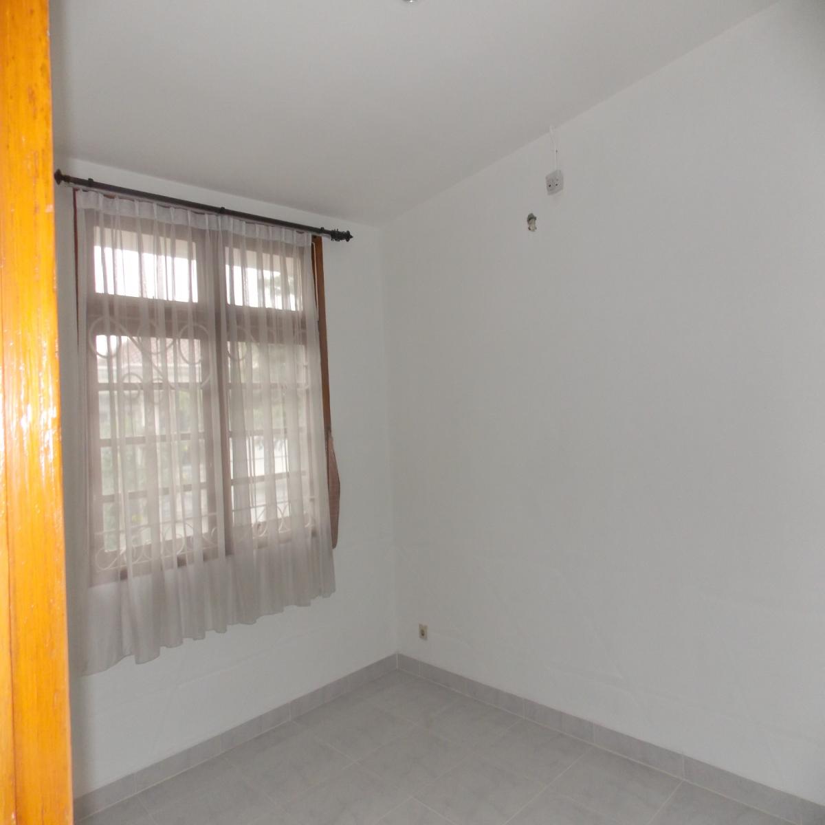 Dijual rumah di Riverpark Bintaro Jaya Tangerang Selatan - Foto 11