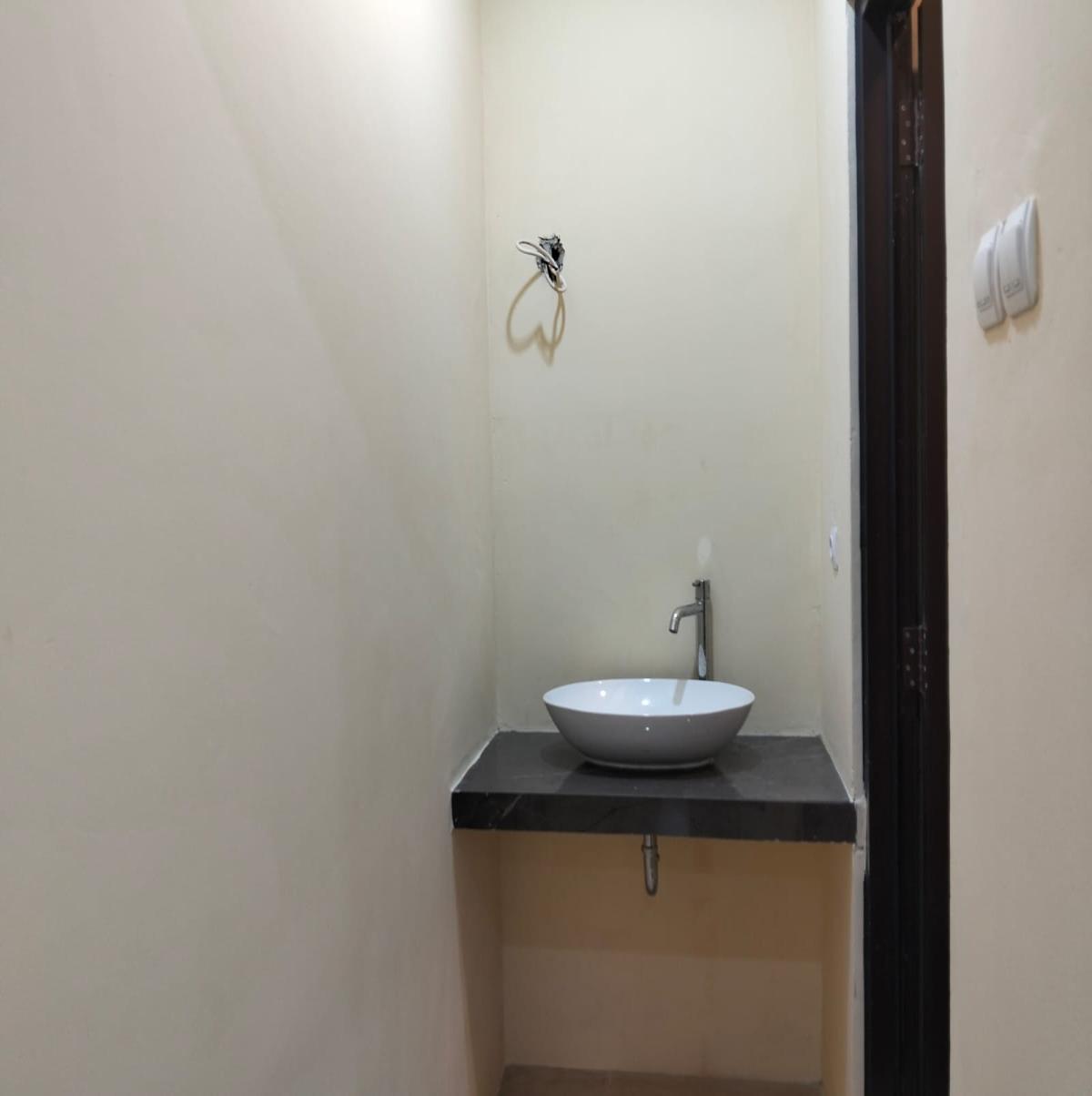 Rumah Luas! Cantik dan Asri di Cluster Anggrek Loka Graha Raya - Foto 14