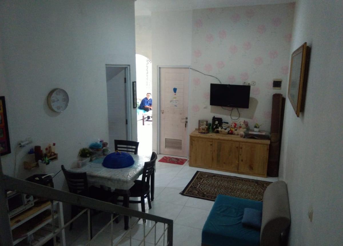 Rumah Minimalis Satu Setengah Lantai di Duta Bintaro Cluster Tampak Siring - Foto 6