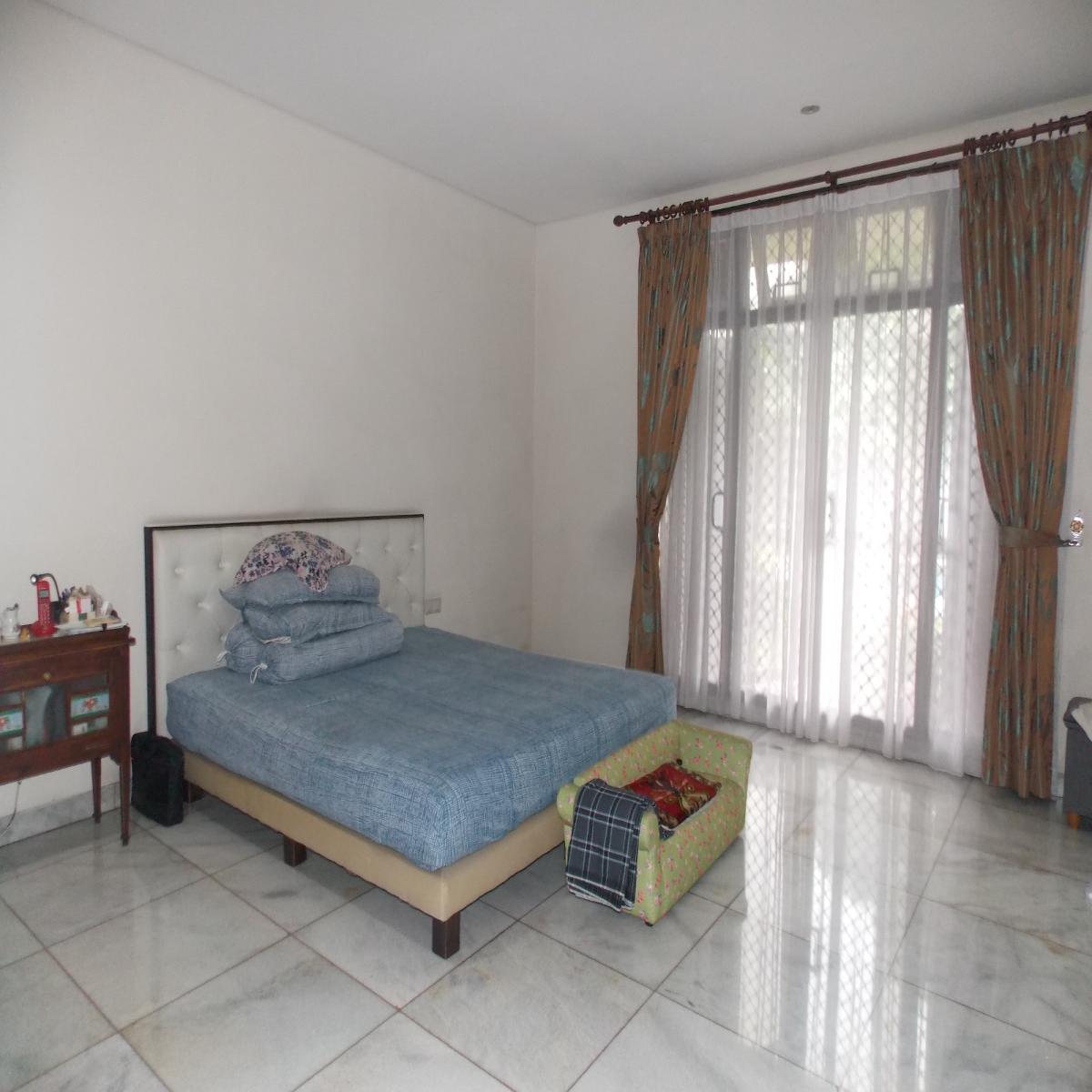 rumah cantik dengan swiming pool di Cilandak Jakarta Selatan - Foto 5