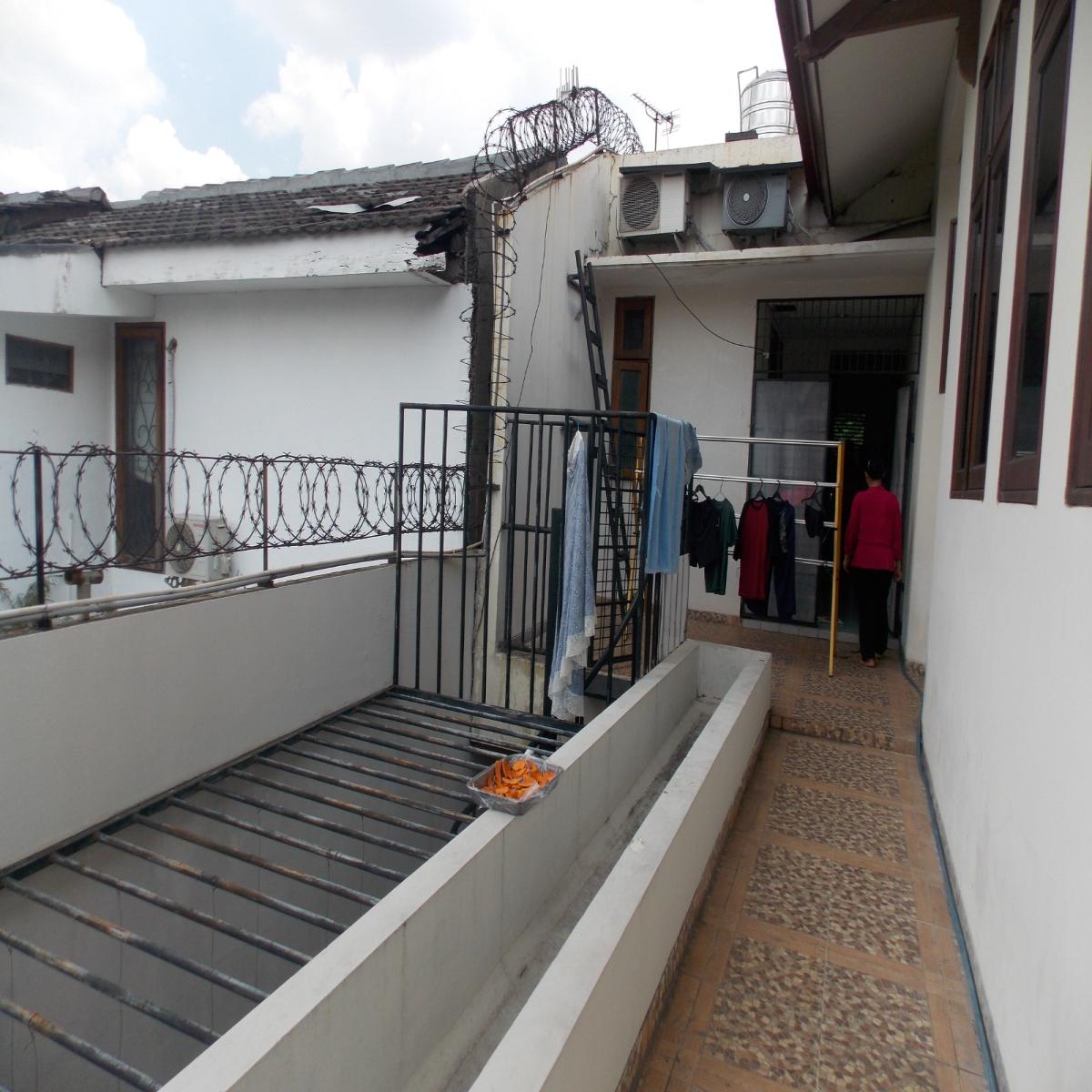 rumah cantik dengan swiming pool di Cilandak Jakarta Selatan - Foto 9