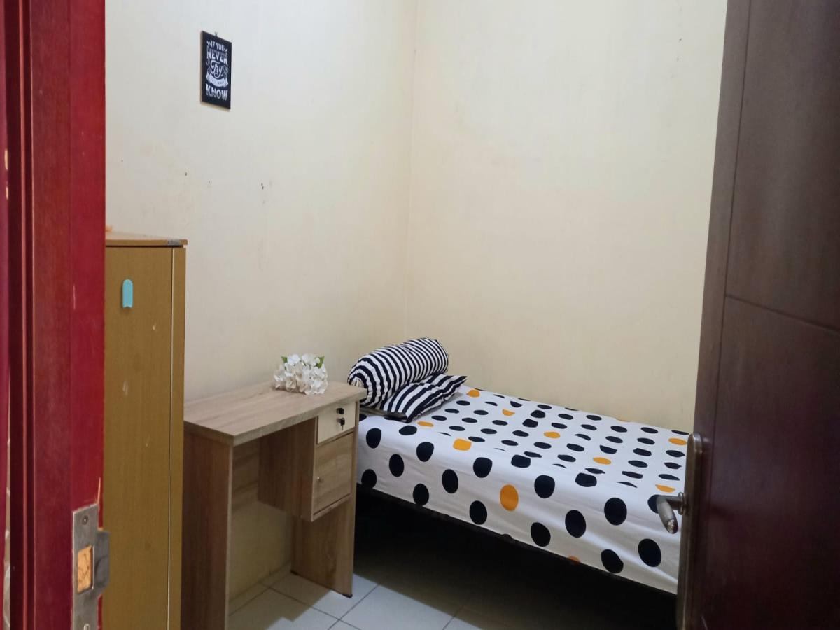 Dijual Rumah Kos-kos an di Kelapa Molek Jakarta Utara - Foto 3