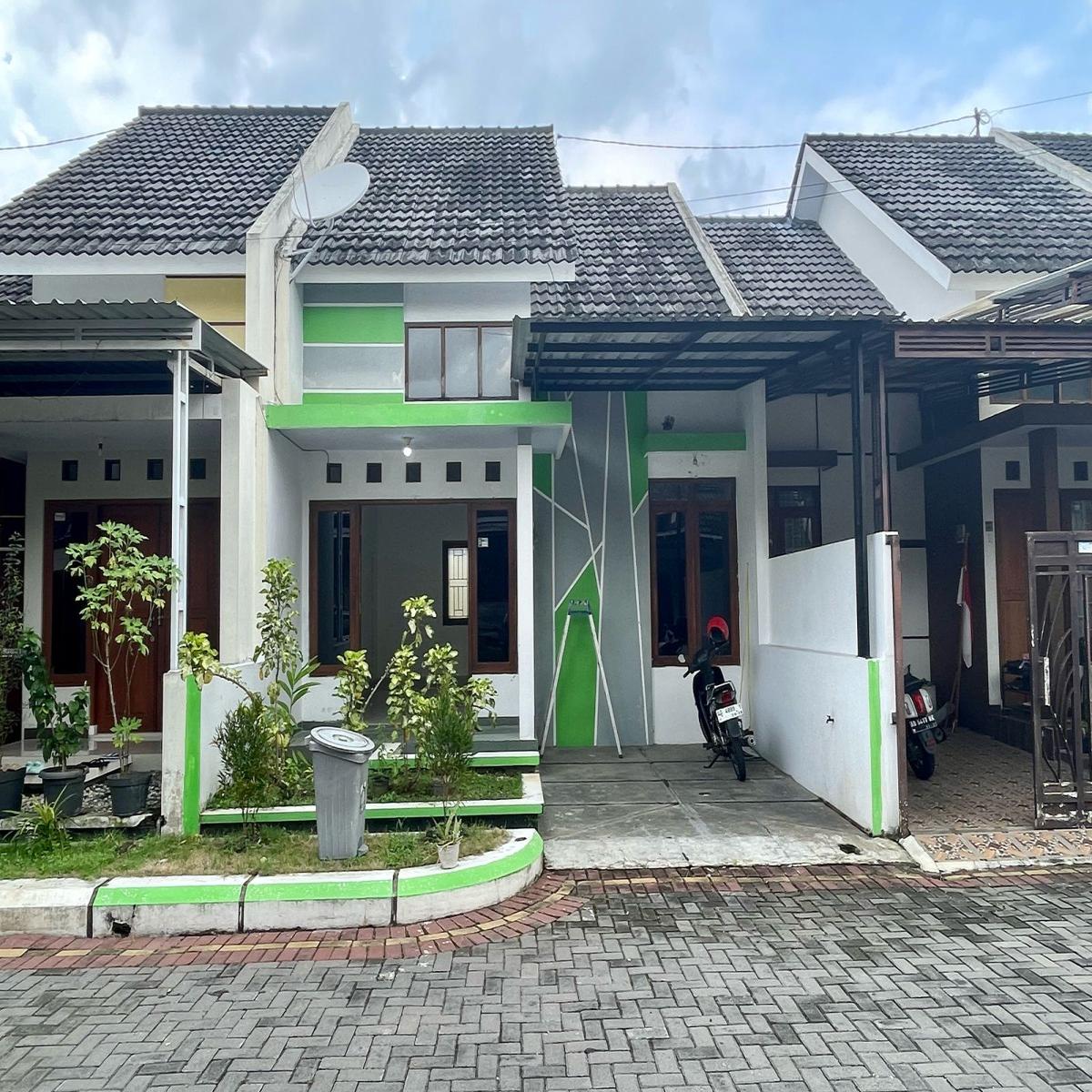 Dijual Rumah di Cluster Gentan Solo