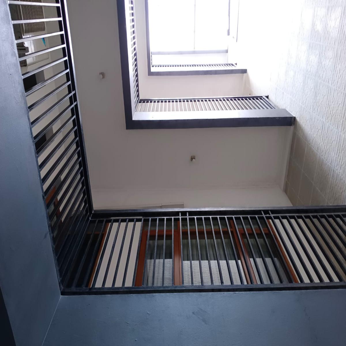 Rumah Dijual Full Furnished, dekat Sudirman-semanggi