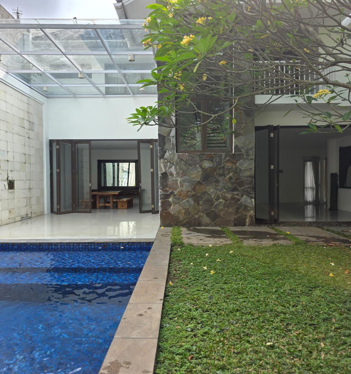 Disewakan rumah di Bintaro Jaya Tangerang Selatan - Foto 4