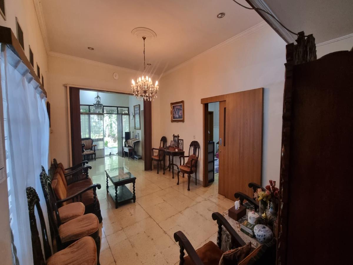 Dijual rumah daerah Gaharu Cilandak Barat Jakarta Selatan - Foto 2