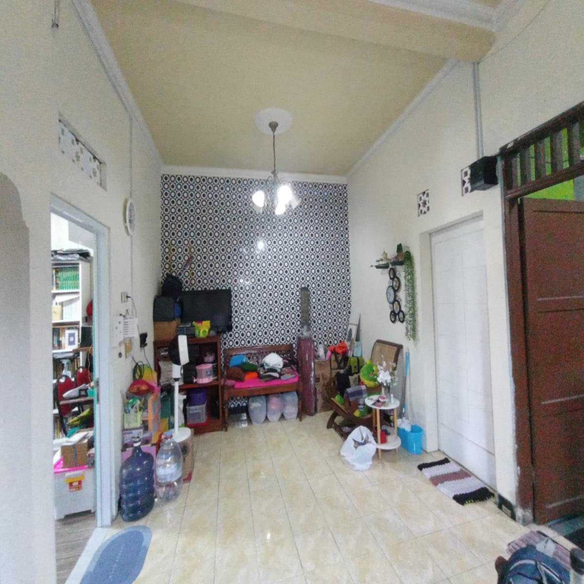 Dijual Rumah 1,5 Lantai Strategis Siap Pakai, Dekat Dengan Luwes Gentan Solo - Foto 2