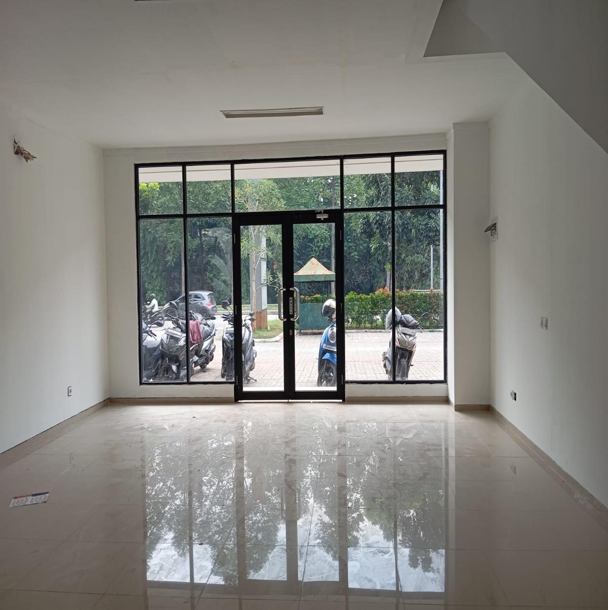 Dijual Cepat! Ruko Baru 3 Lantai di Uville Avenue Bintaro - Foto 2