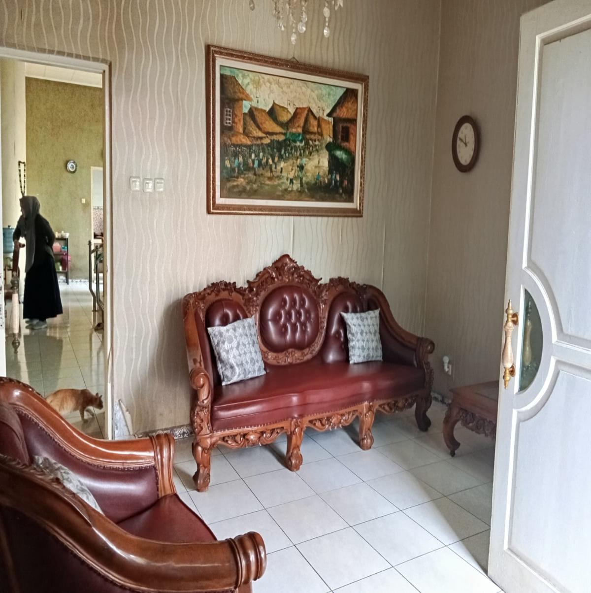 Dijual Cepat Rumah Luas 3 Lantai dengan 6 KT di Karang Tengah Tangerang - Foto 6