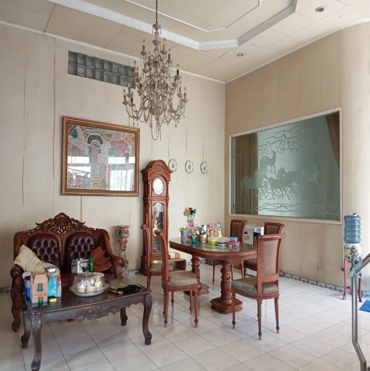 Dijual Cepat Rumah Luas 3 Lantai dengan 6 KT di Karang Tengah Tangerang - Foto 7