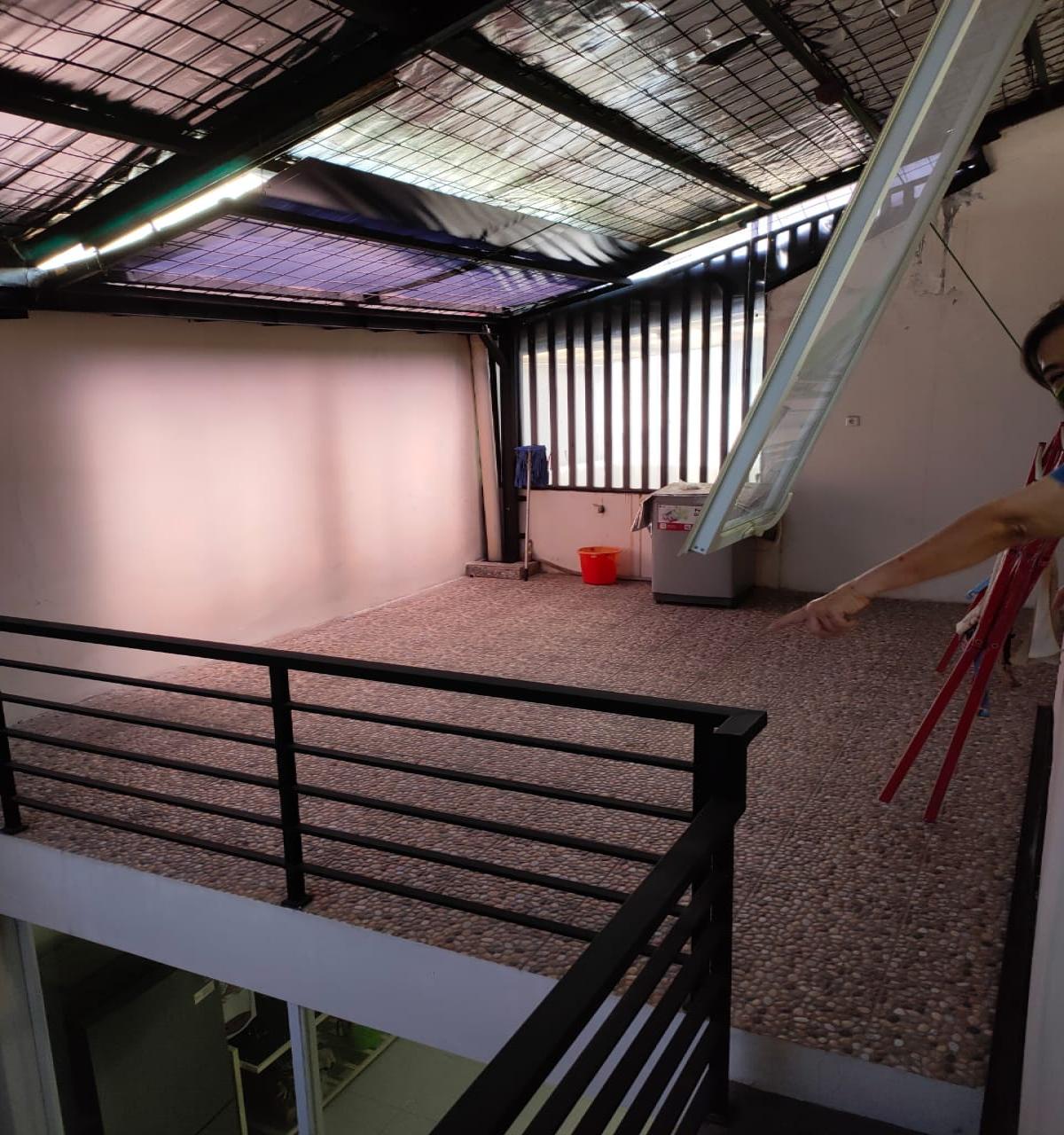 Rumah Dua Lantai Minimalis Modern Dalam Cluster - Foto 7