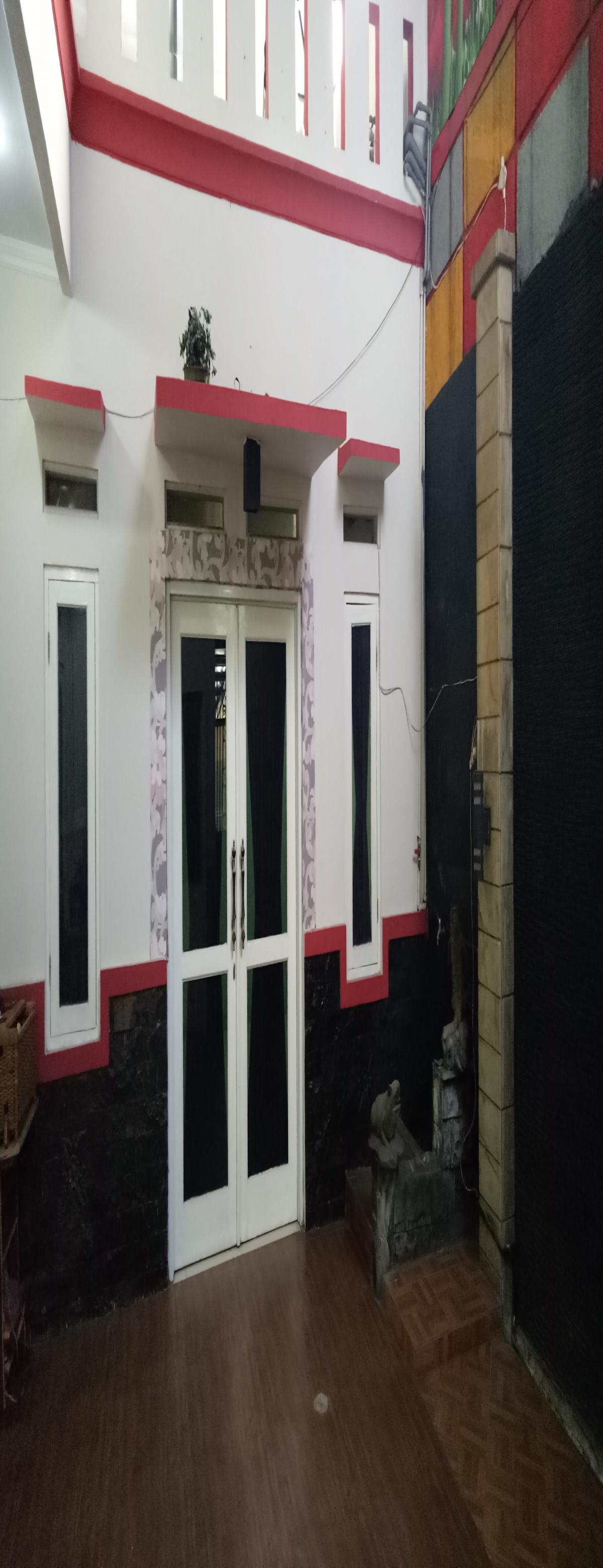 Rumah Pink Dua Lantai Bukit Cimanggu City - Foto 2