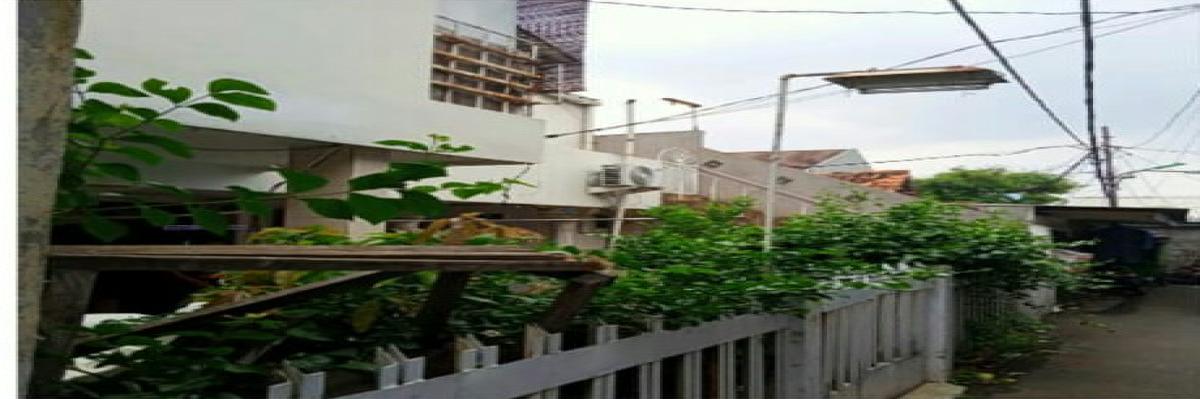 Rumah Kos Dua Lantai Jalan Haji Nawi Gg. Mesjid Jakarta Selatan