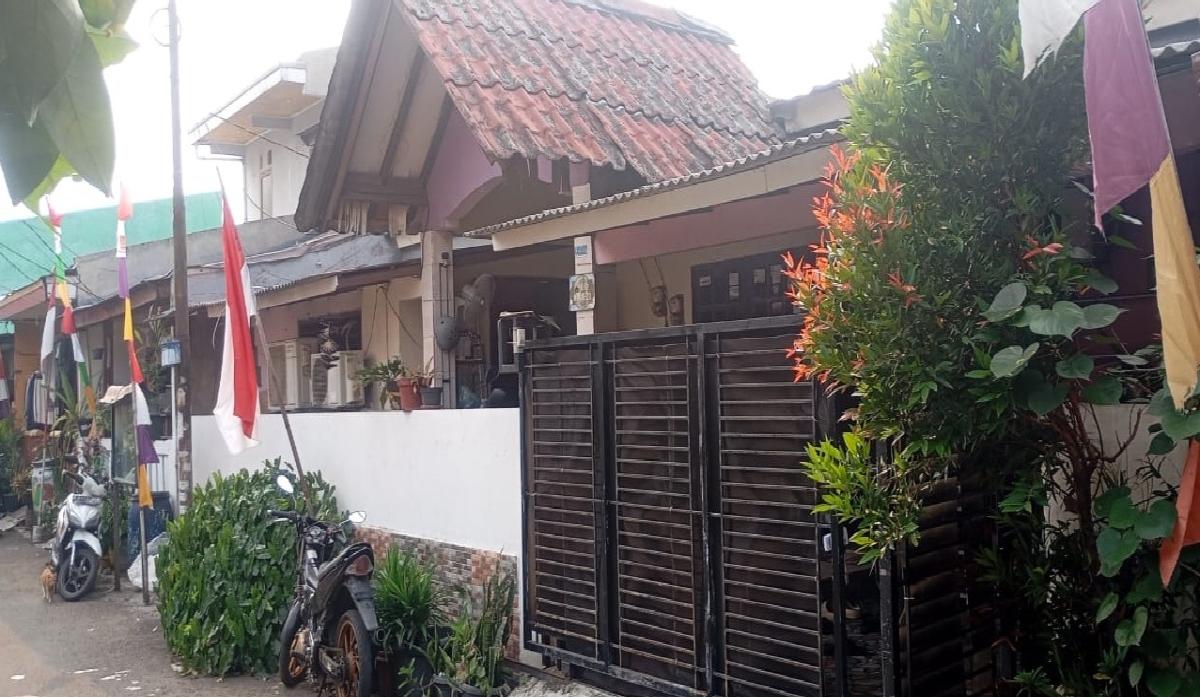 Dijual Rumah dekat Graha Raya di Komplek Pinang Indah, Tangerang - Foto 2