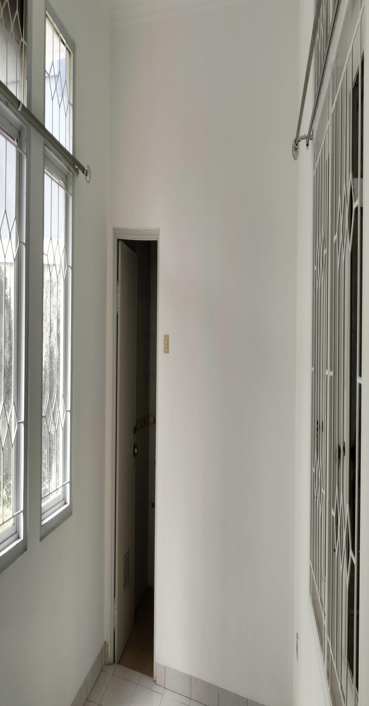 Rumah Asri Minimalis Dengan Taman Luas Hook Dalam Cluster - Foto 9