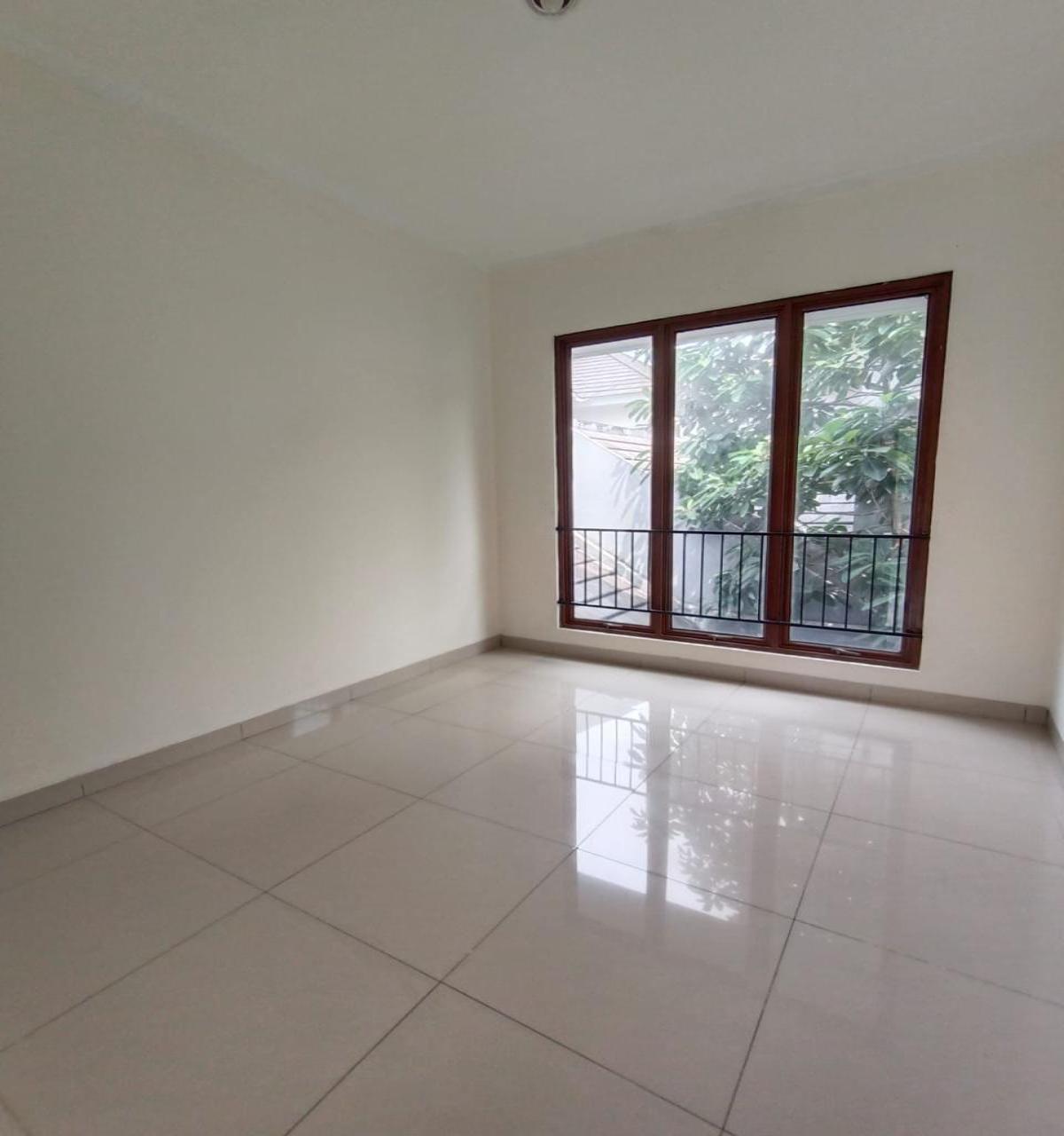 Dijual Rumah 2 Lantai di Cluster Fortune Belleza Graha Raya - Foto 7