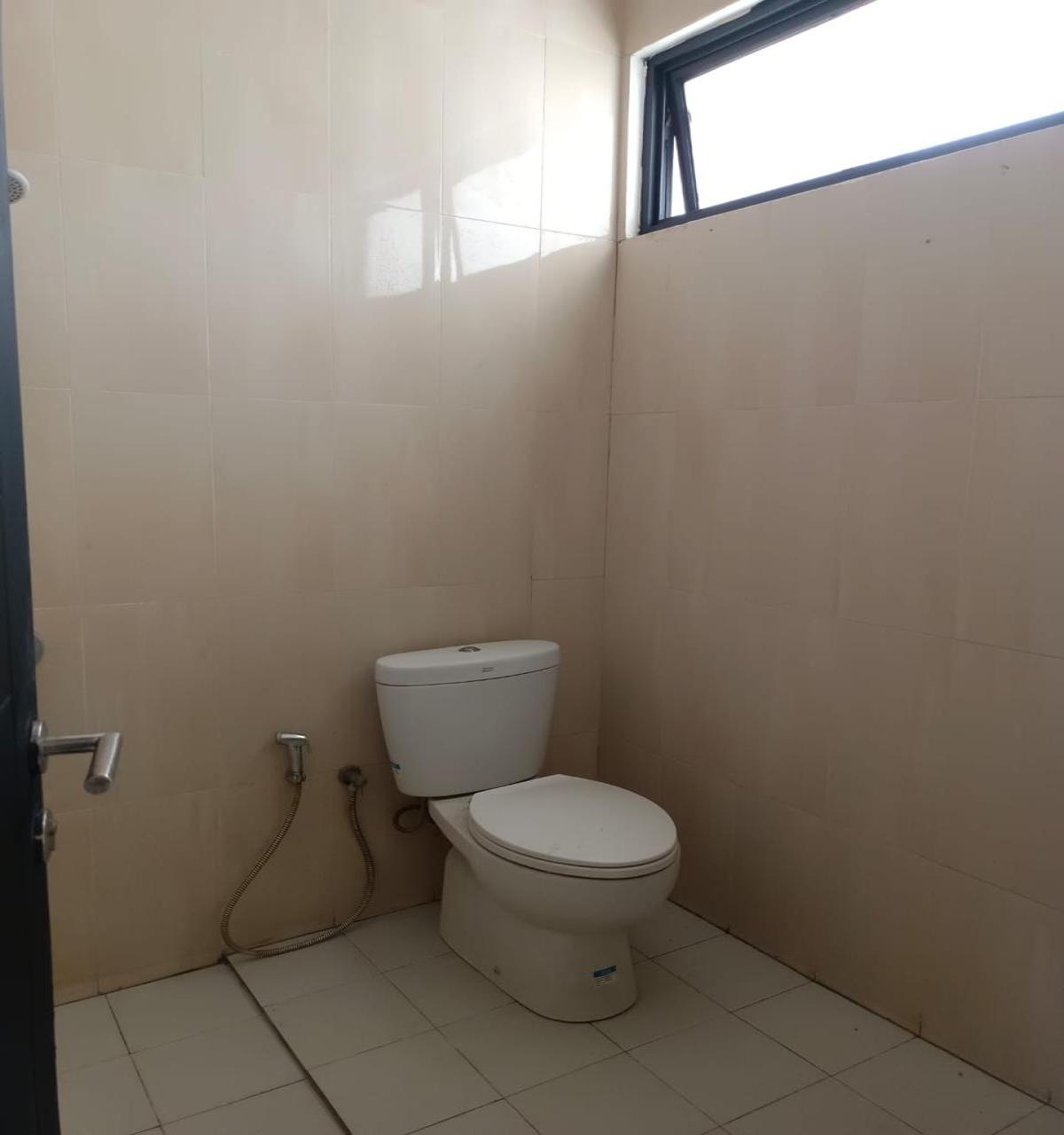 Dijual Rumah 2 Lantai di Cluster Fortune Belleza Graha Raya - Foto 8