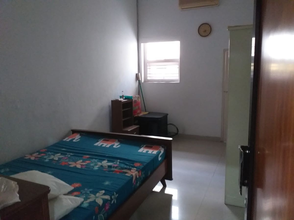 Dijual Rumah Tengah Kota Strategis, Lokasi di Laweyan - Solo - Foto 3