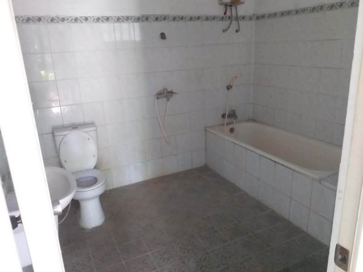 Dijual Rumah Tengah Kota Strategis, Lokasi di Laweyan - Solo - Foto 6