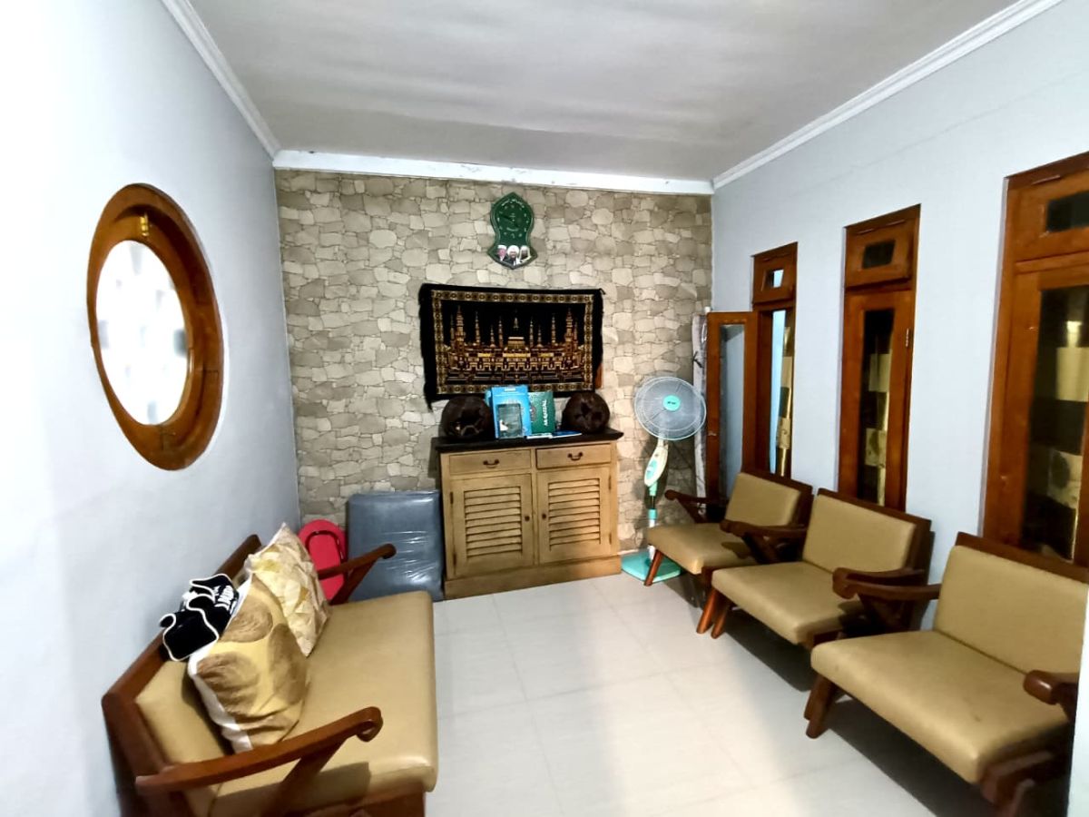 Dijual Rumah Bagus 1½ Lantai Siap Pakai, Lokasi di Gonilan, Kartasura, Solo - Foto 7