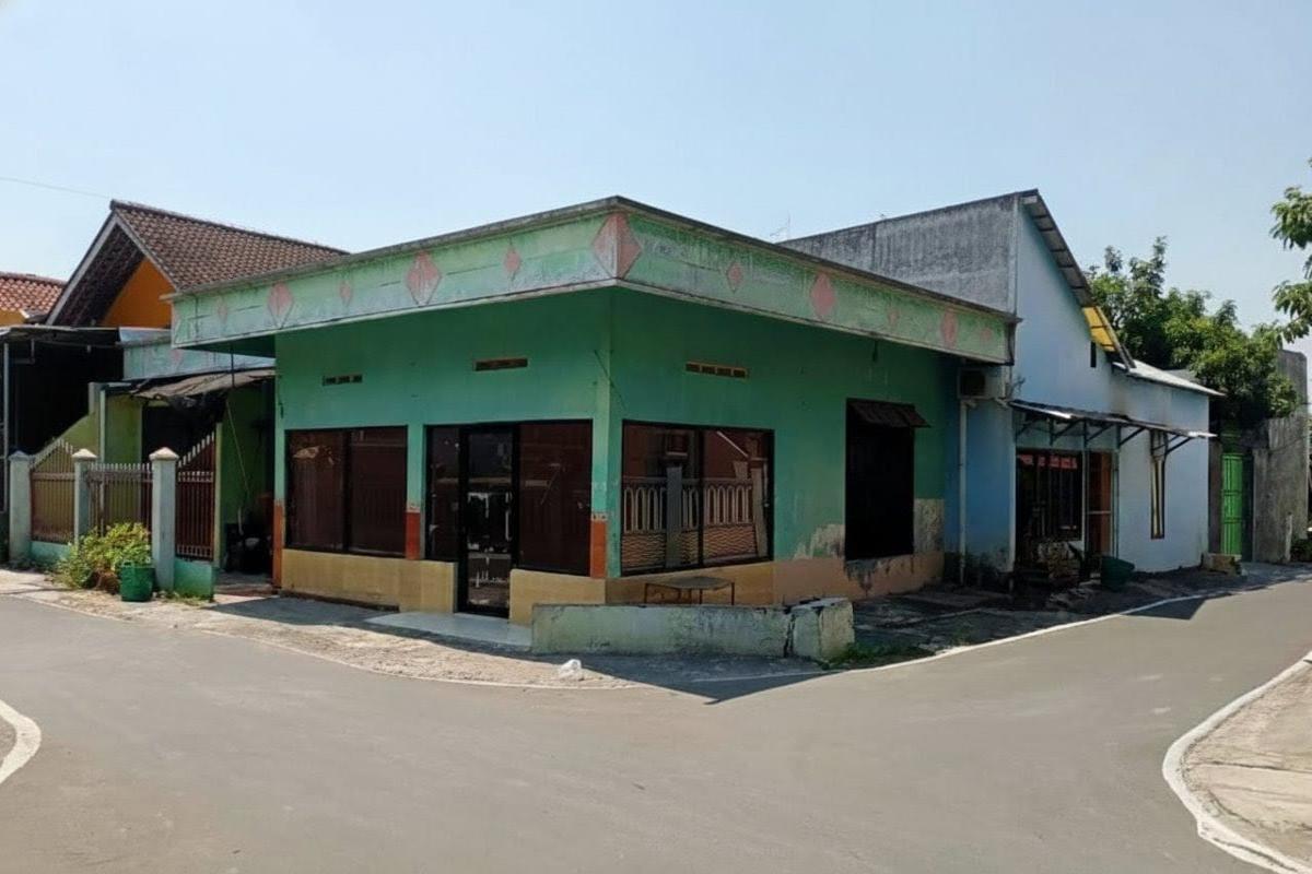 Dijual Rumah Hitung Tanah Selangkah ke Jalan Jaya Wijaya, Mojosongo, Jebres, Solo