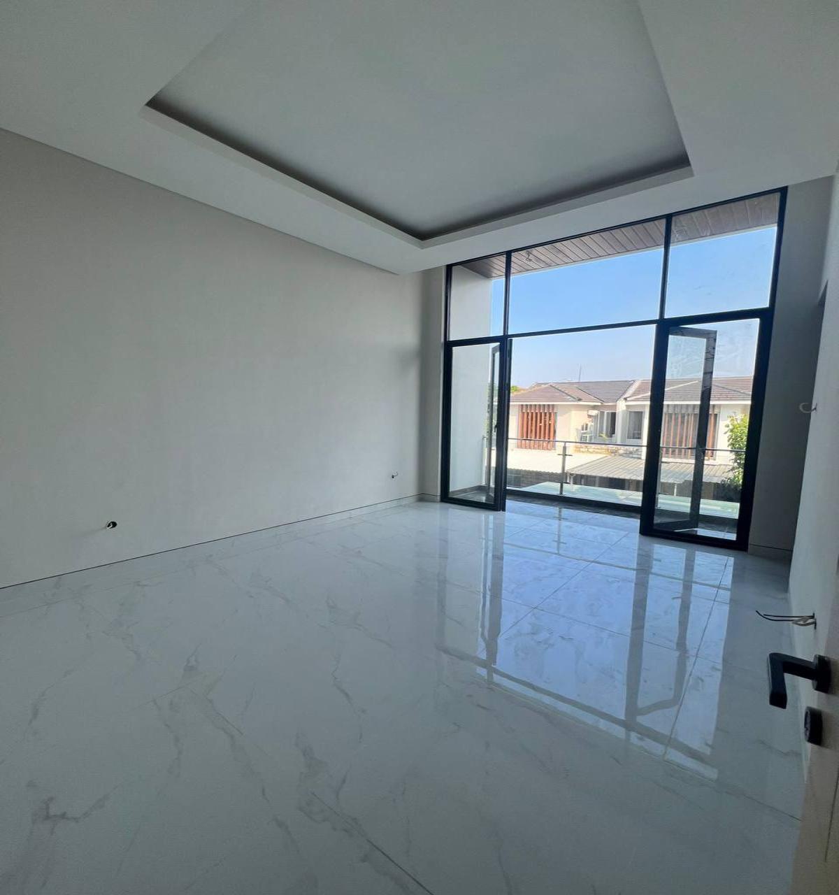 Jual Cepat Rumah Lokasi Premium @Dian Istana Surabaya - Foto 5