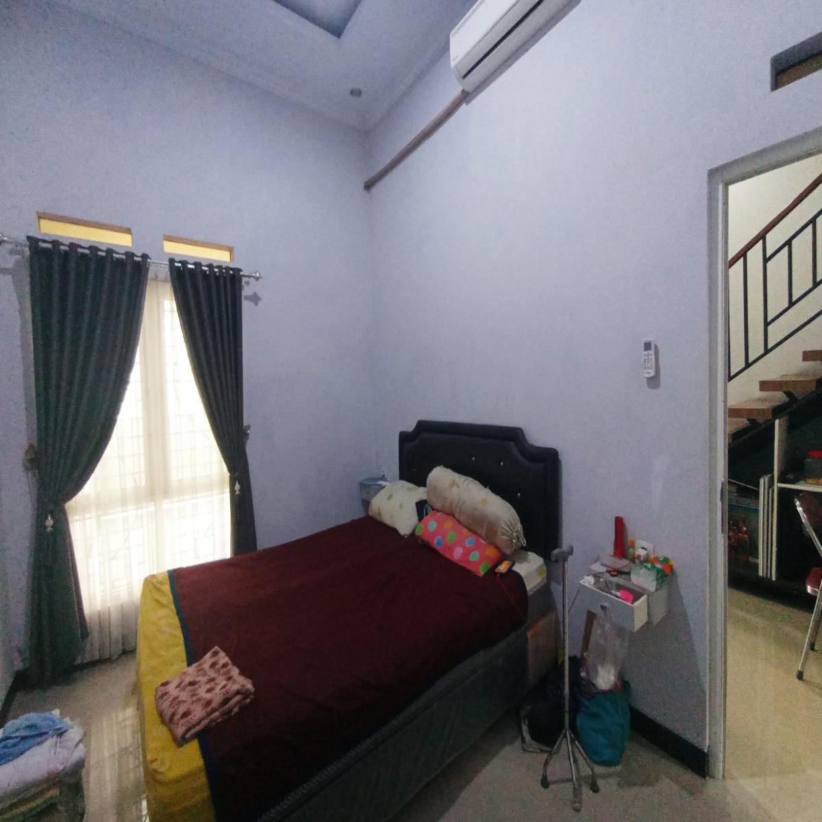 Dijual Rumah bagus 1,5 Lantai Strategis Siap Pakai di Gedongan Colomadu Solo - Foto 3