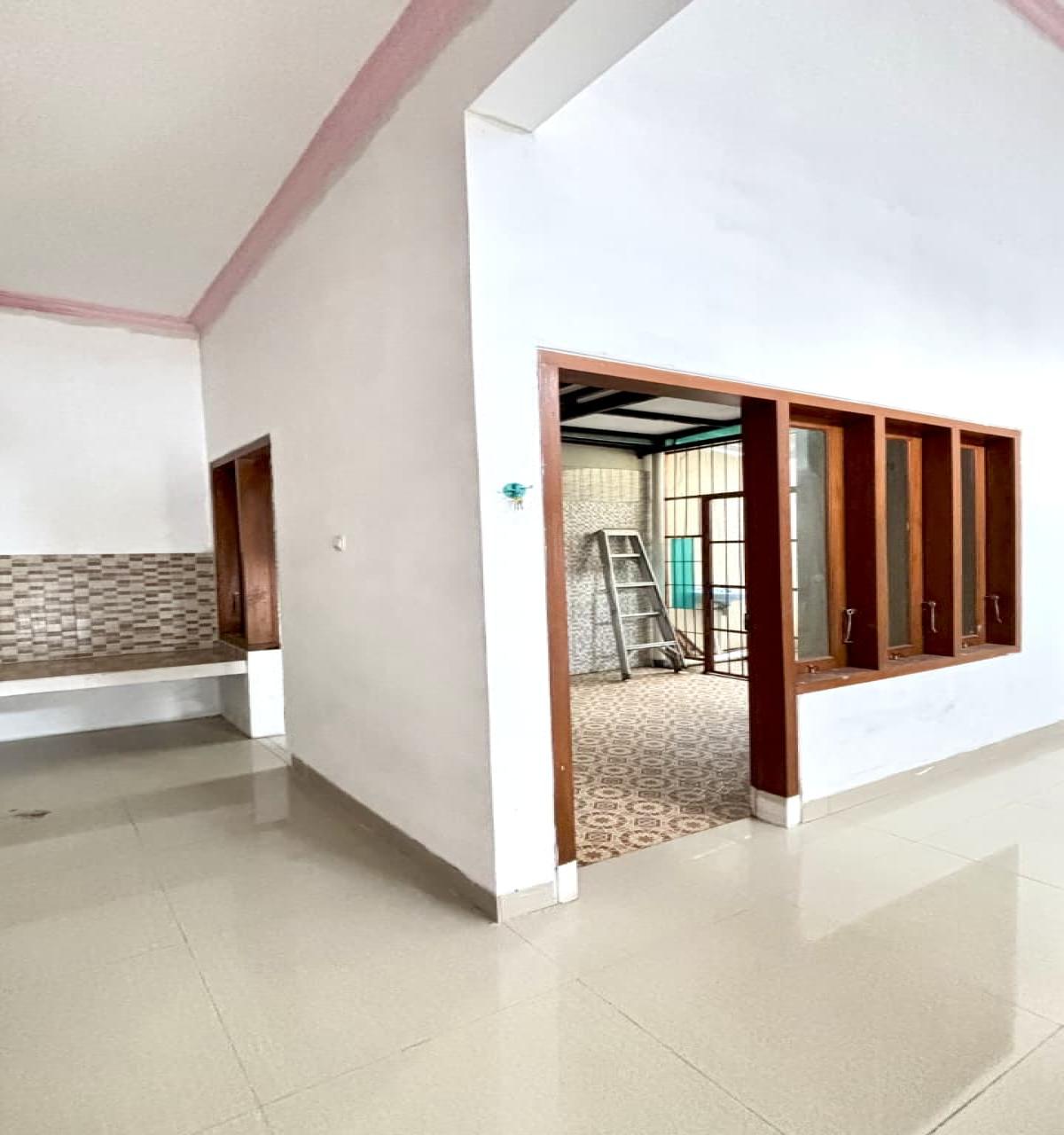 Dijual Rumah Bagus 2 Lantai, Lokasi : Perumahan Cluster di Colomadu, Karanganyar, Solo - Foto 3