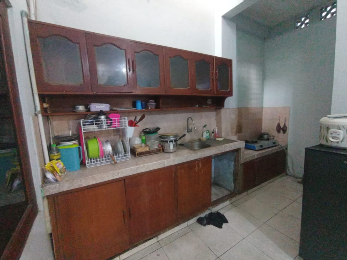 Dijual Rumah Kost Bagus 2,5 Lantai Strategis Siap Pakai, di Fajar Indah Baturan Colomadu Solo - Foto 3