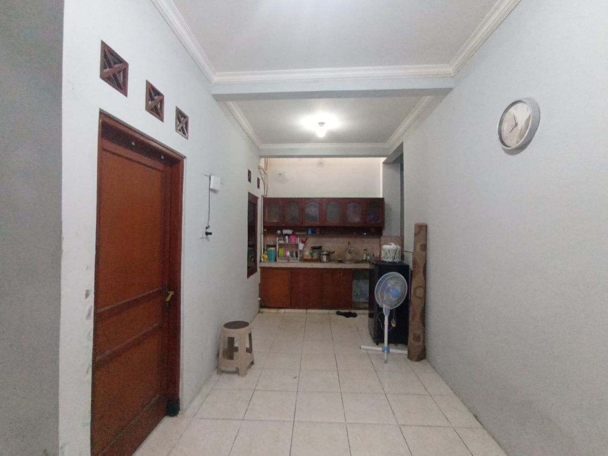 Dijual Rumah Kost Bagus 2,5 Lantai Strategis Siap Pakai, di Fajar Indah Baturan Colomadu Solo - Foto 5