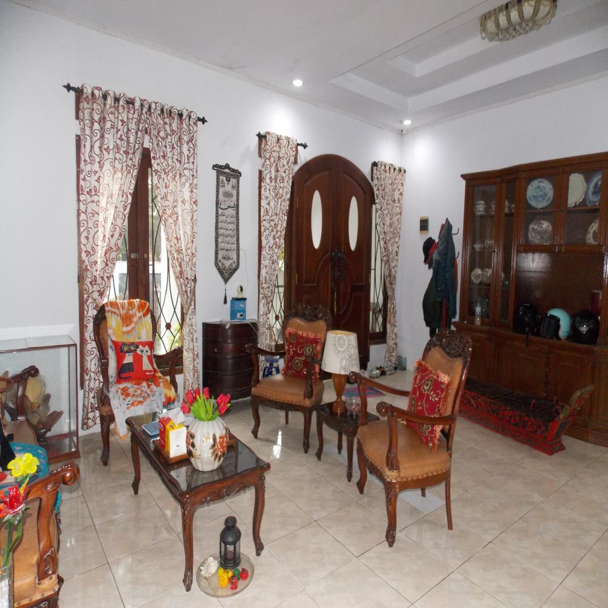 Rumah Cocok untuk di Buat Usaha Kos Kosan Lokasi Oke di Kemayoran - Foto 2