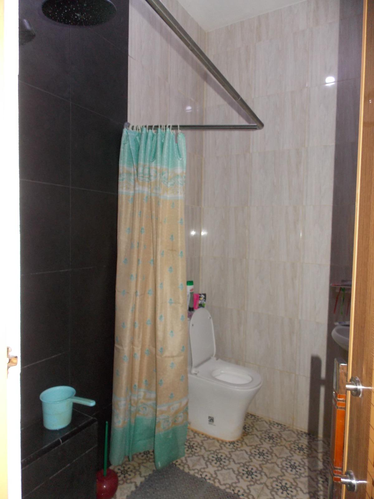 Rumah Cocok untuk di Buat Usaha Kos Kosan Lokasi Oke di Kemayoran - Foto 8