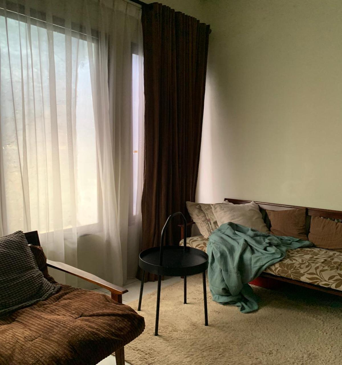 Rumah minimalis 2 lantai di Emerald Bintaro Tangerang Selatan - Foto 3