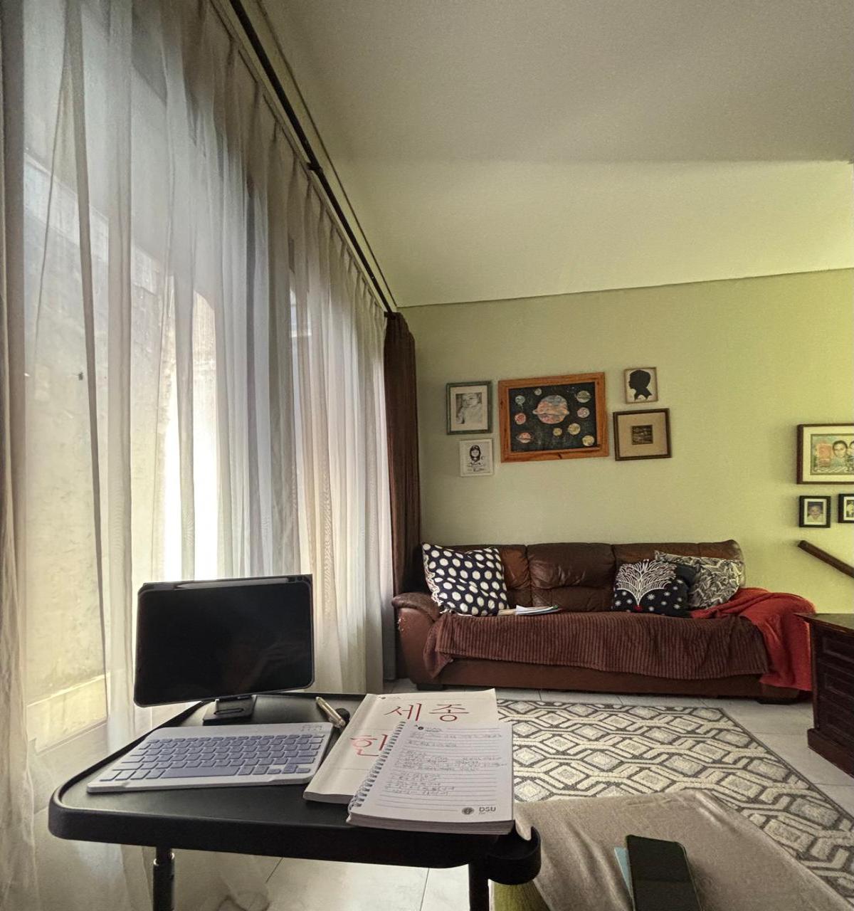 Rumah minimalis 2 lantai di Emerald Bintaro Tangerang Selatan - Foto 4