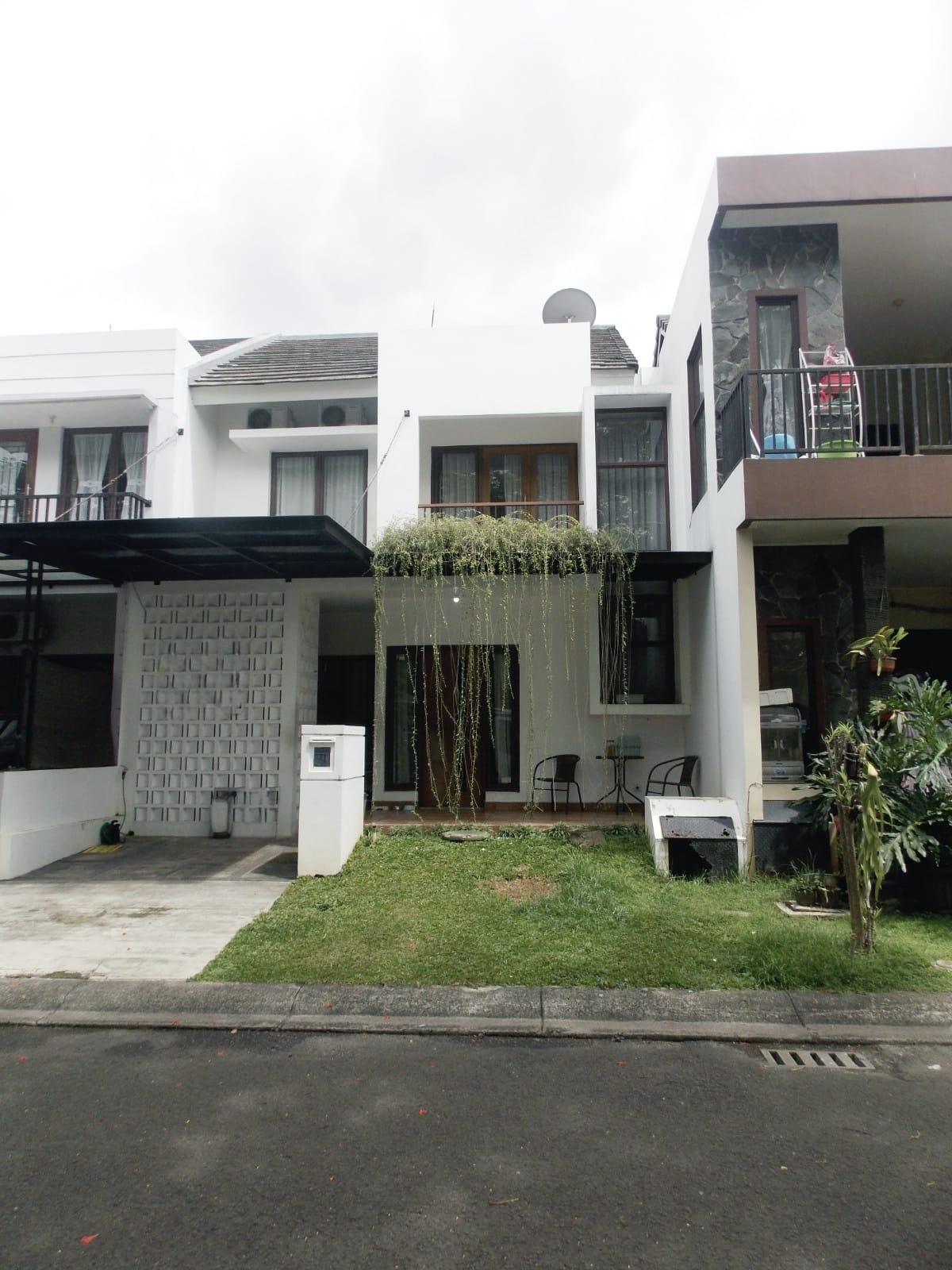 Rumah minimalis 2 lantai di Emerald Bintaro Tangerang Selatan - Foto 8
