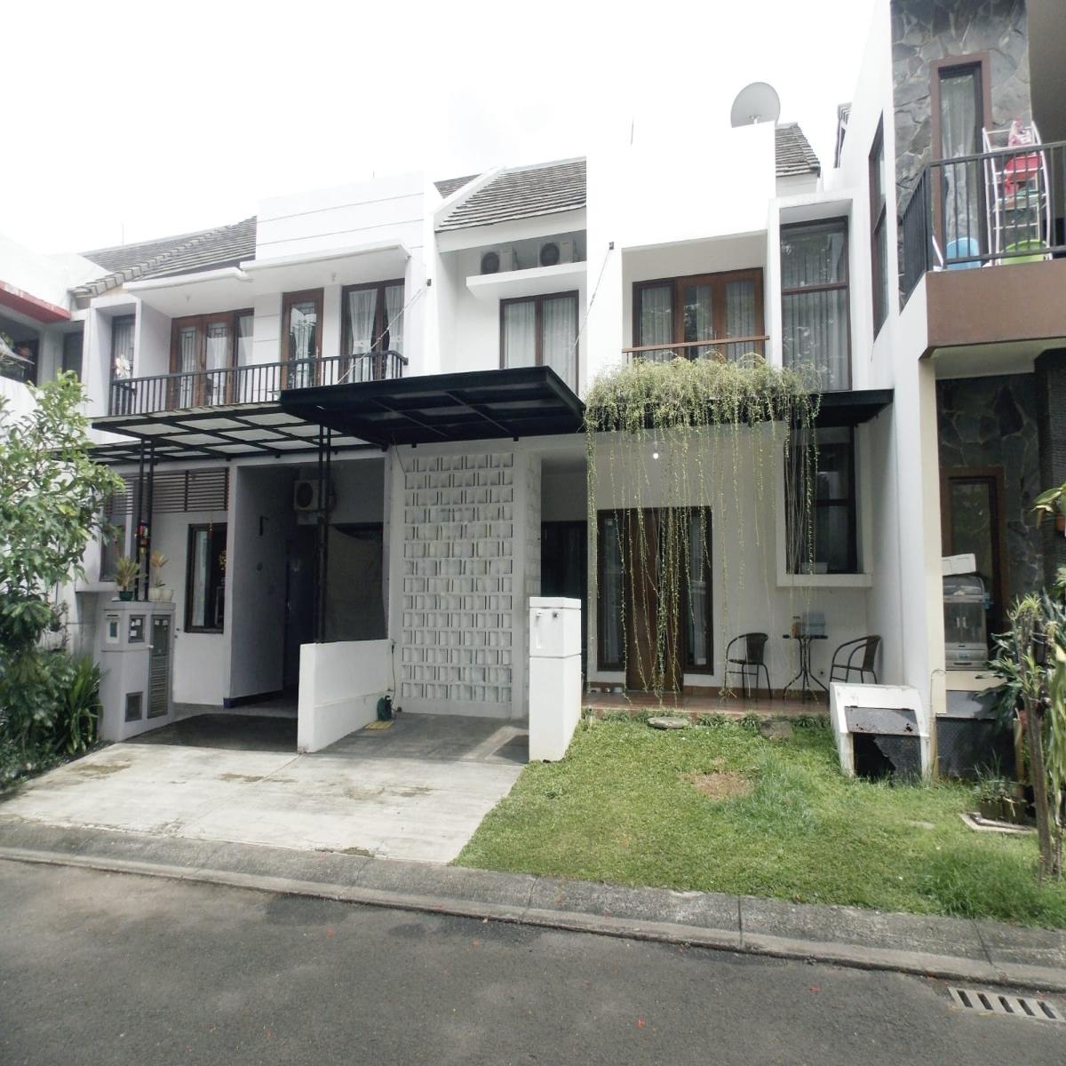 Rumah minimalis 2 lantai di Emerald Bintaro Tangerang Selatan