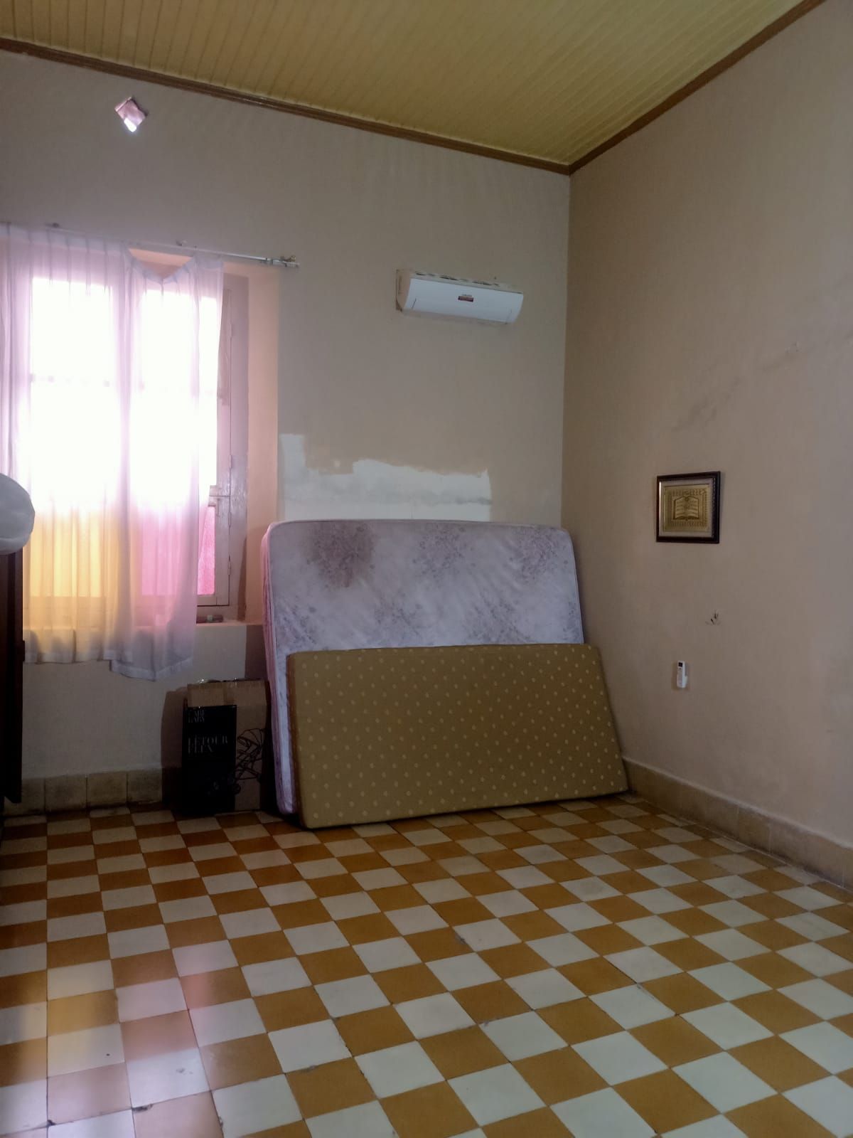 Dijual Rumah Bangunan Kuno Kokoh & Kuat Hitung Tanah, Dekat Jalan Kapten Mulyadi, Jebres, Solo - Foto 4