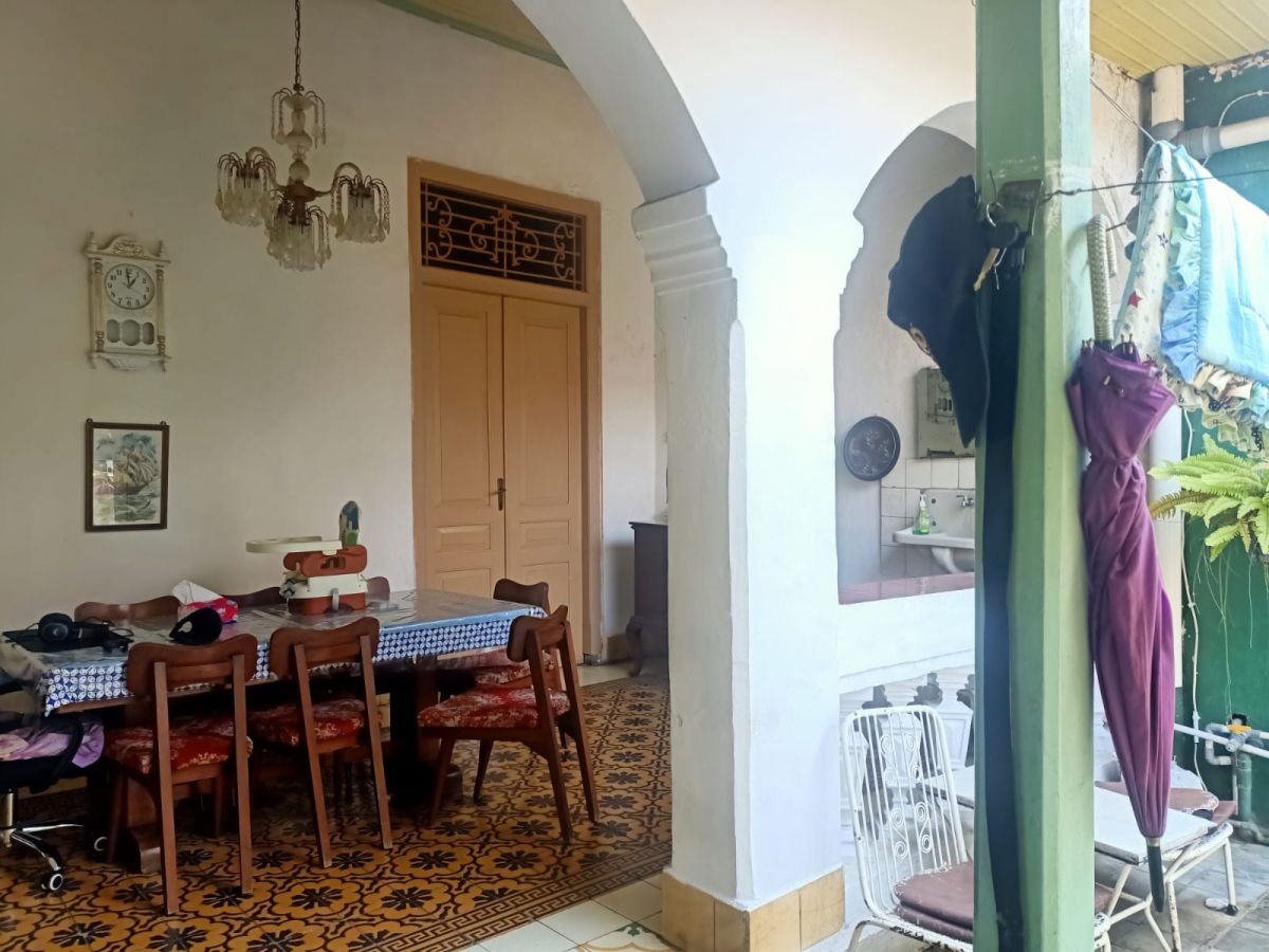 Dijual Rumah Bangunan Kuno Kokoh & Kuat Hitung Tanah, Dekat Jalan Kapten Mulyadi, Jebres, Solo - Foto 7