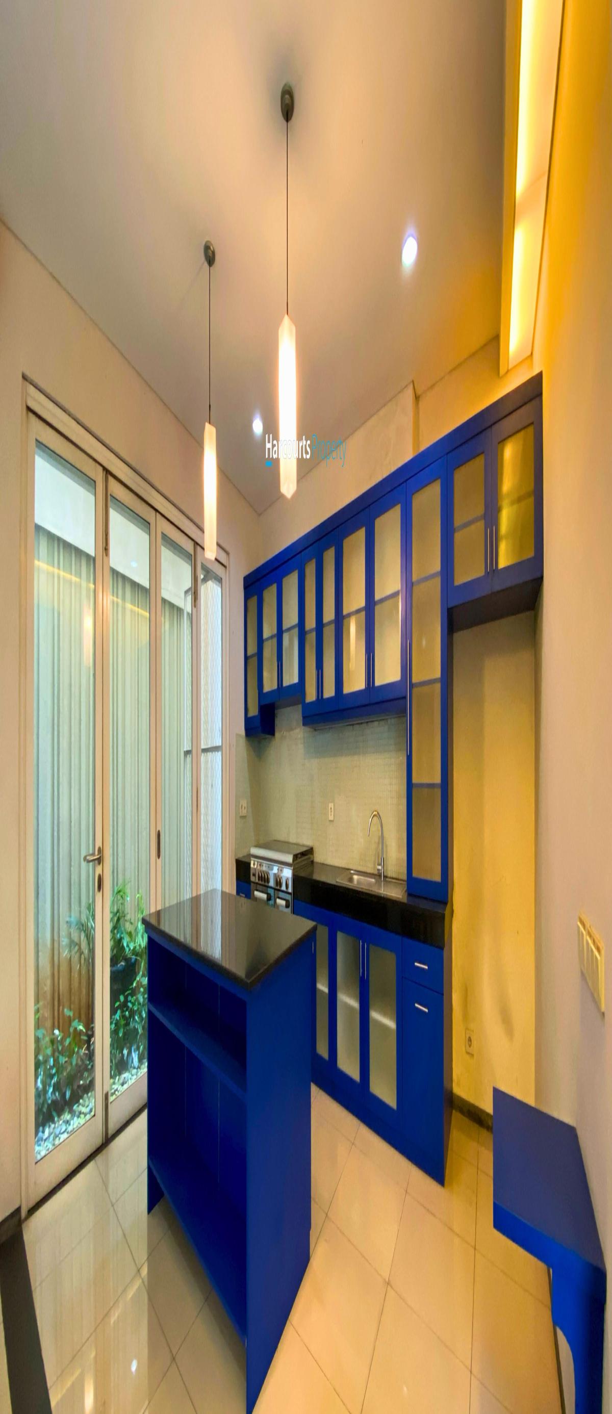 Disewakan Rumah Cantik 2 Lantai Kawasan Elite Area Jl. Ciniru Kebayoran Baru - Foto 2