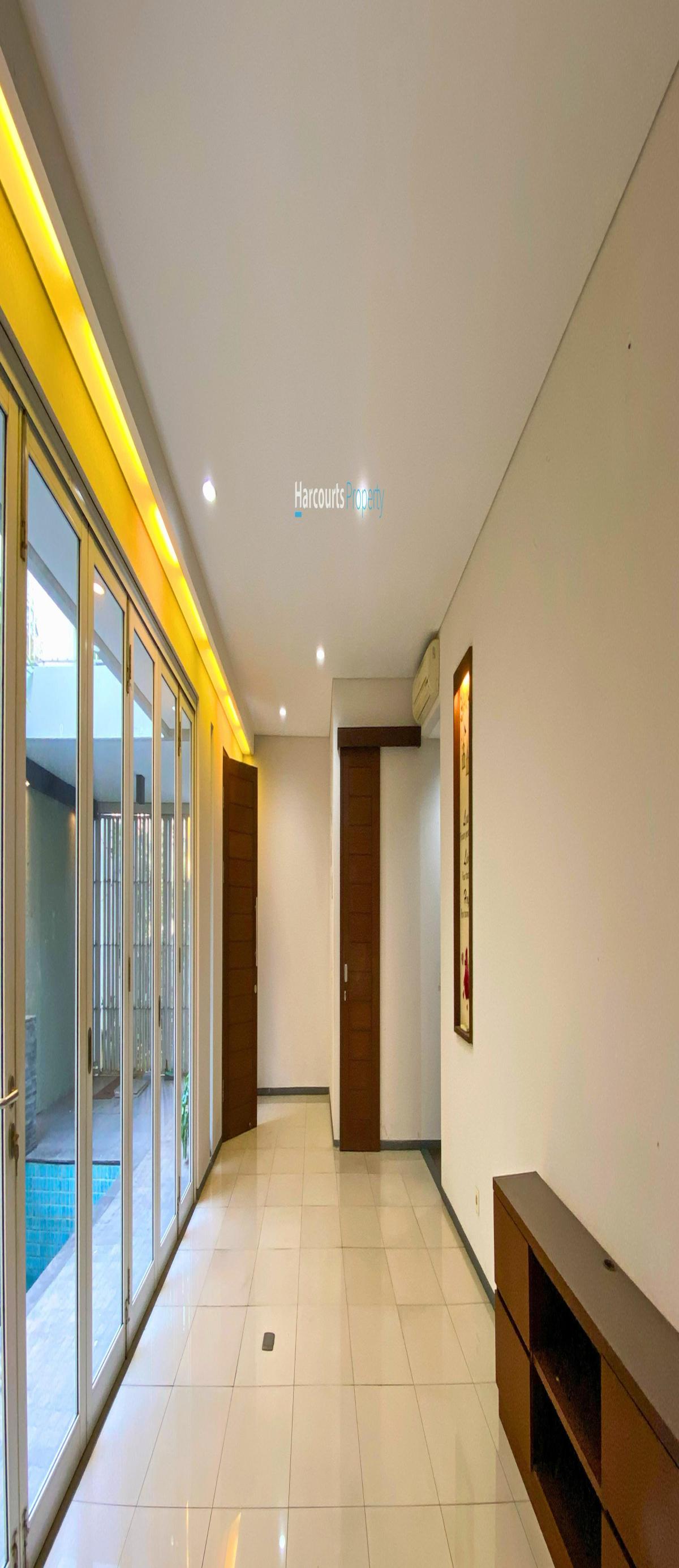 Disewakan Rumah Cantik 2 Lantai Kawasan Elite Area Jl. Ciniru Kebayoran Baru - Foto 3