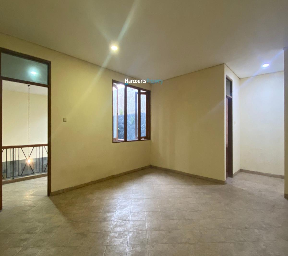 Disewakan Rumah Bagus Lokasi Sangat Strategis Area Kebayoran Baru - Foto 11