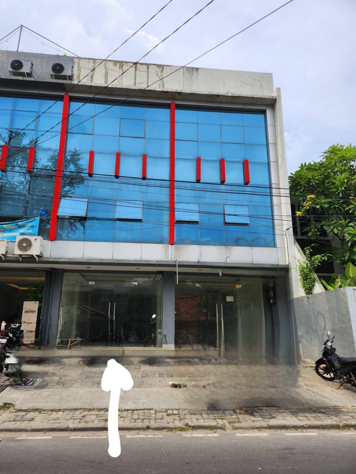 Sewa Ruko Kosong 4 Lantai di Benhil Jakarta Pusat R W - Foto 2