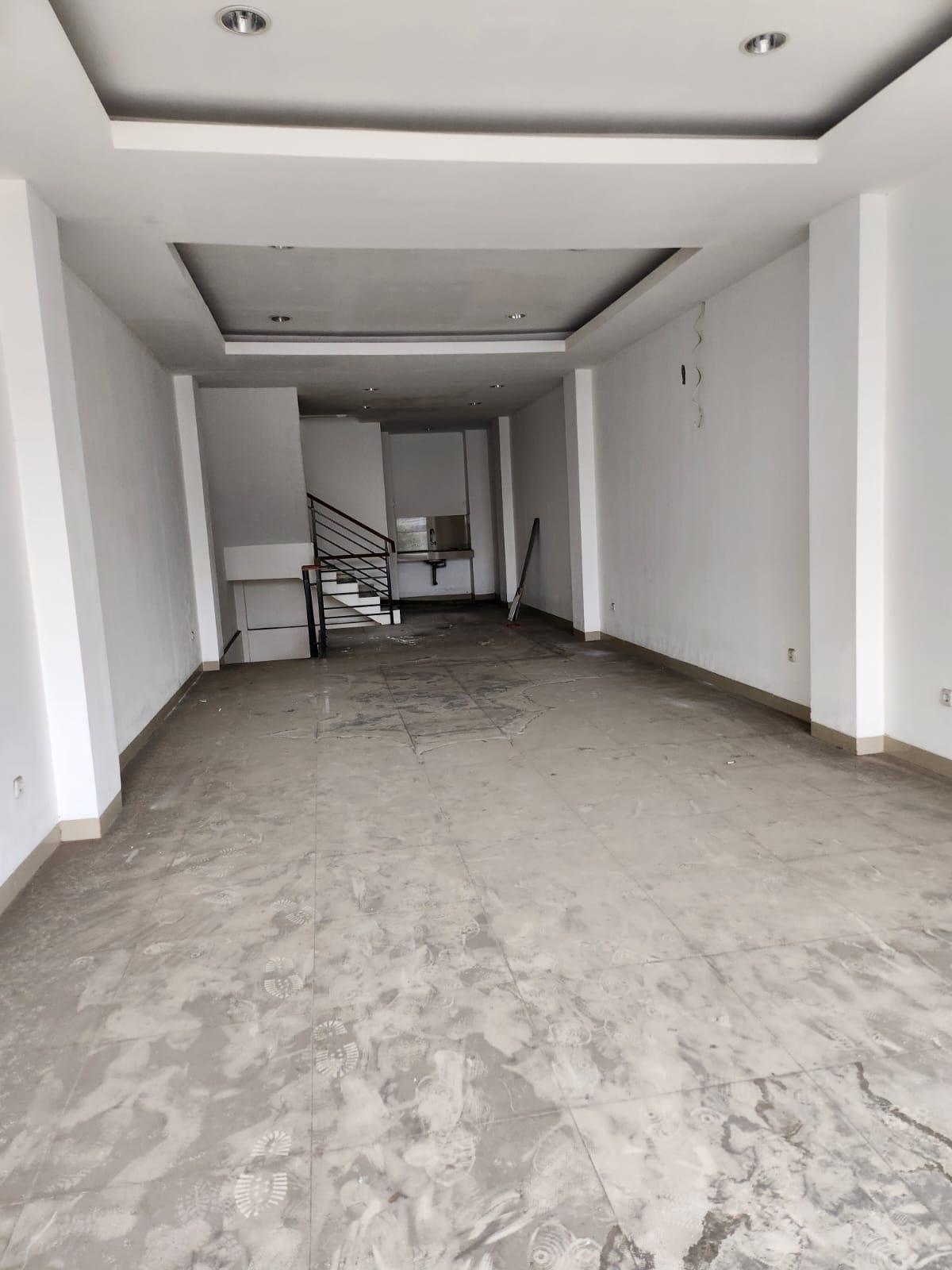 Sewa Ruko Kosong 4 Lantai di Benhil Jakarta Pusat R W