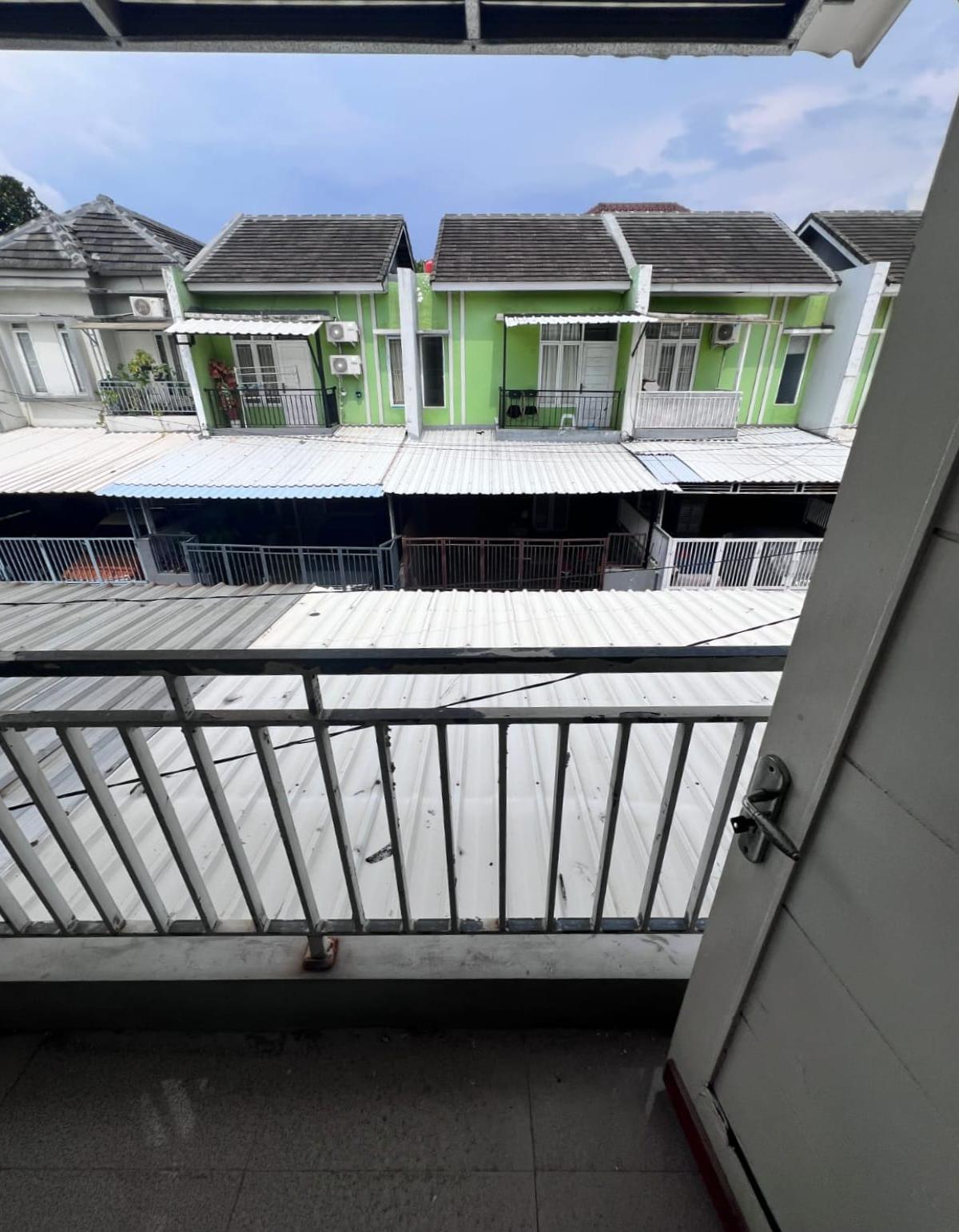 Dijual Cepat Rumah Cluster 2 Lantai dekat Graha Raya, Tangerang Selatan - Foto 11