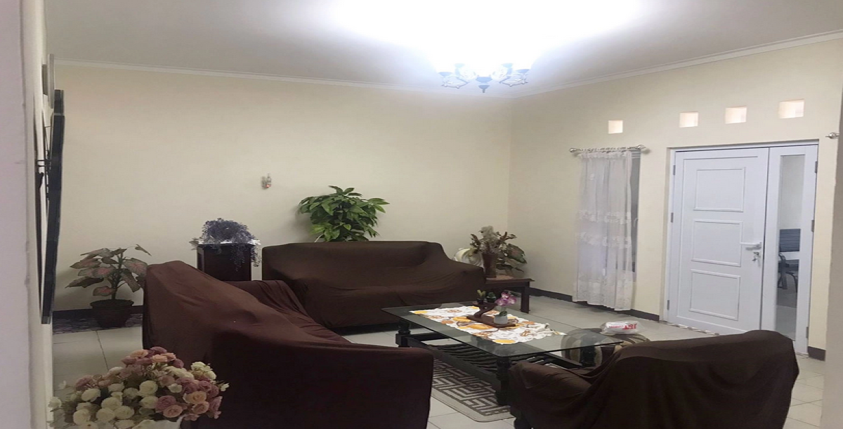 Dijual Murah -  Rumah Luas 386 m² di Ulujami, Jakarta Selatan - Foto 2